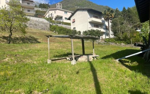 OFFERTA TERMINATA – STUPENDO TERRENO CON PARZIALE VISTA LAGO A VIGANELLO – ID 22081