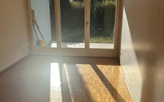 OFFERTA TERMINATA – 4,5 LOC. CON GIARDINO A CASLANO – ID 23388