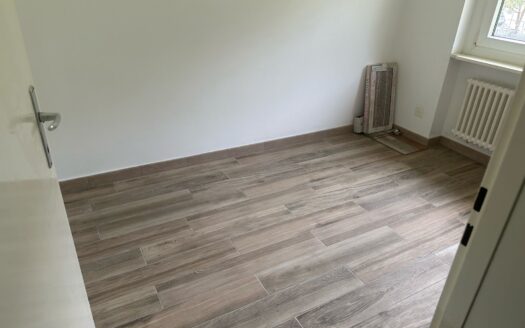 LUMINOSO 4,5 A GRAVESANO – ID 23457