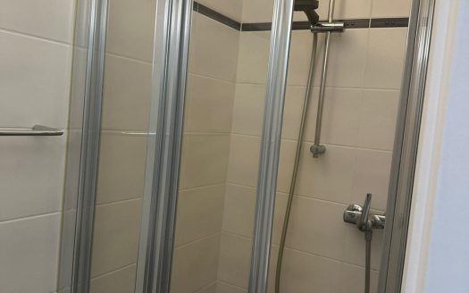 MONOLOCALE CON VISTA LAGO A PARADISO – ID 23576